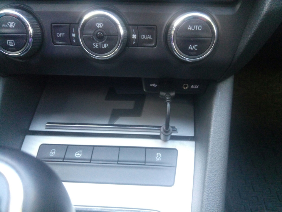 LKAAAgOdZuA 960 какие телефоны sony поддерживают mirrorlink