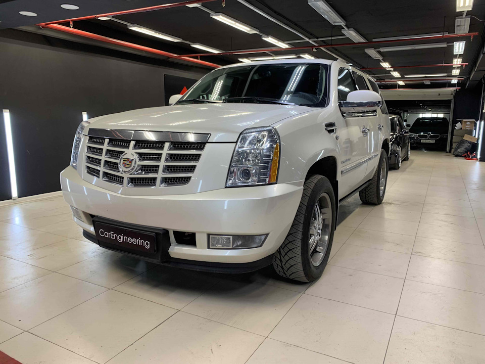 LKAAAgOyjuA 960 кадиллак эскалейд заставка на телефон