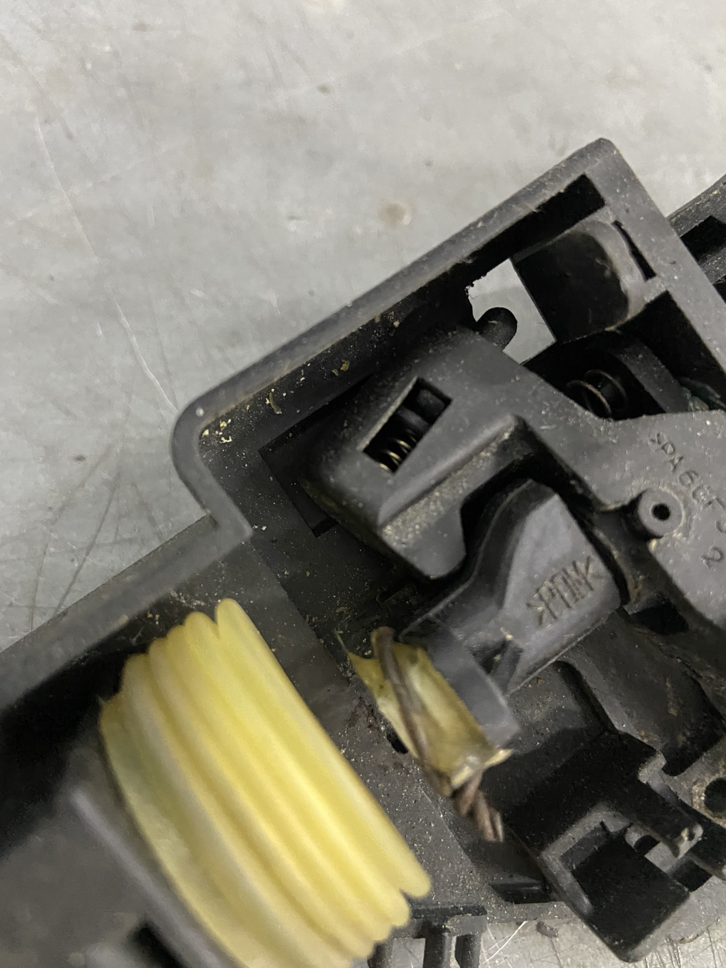 Не закрывается крышка багажника Mercedes Benz Ml w163 — Mercedes-Benz M ...