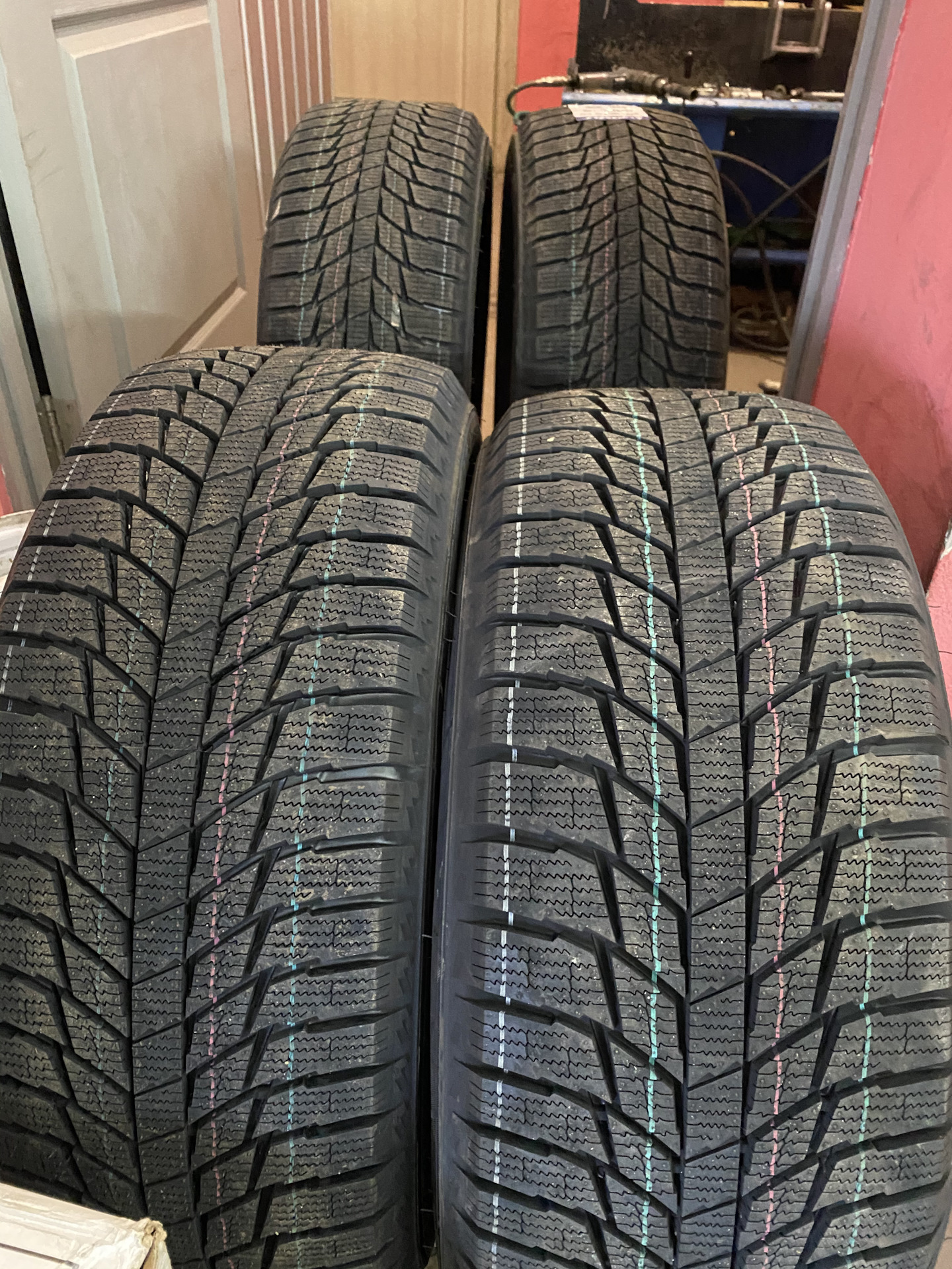 Первый опыт — китайская резина — Volkswagen Passat B7, 2 л, 2012 года ...