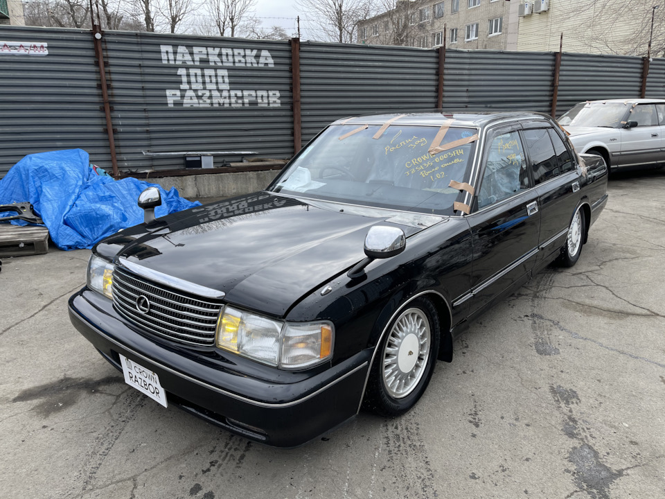 Toyota Crown s130 Royal Saloon