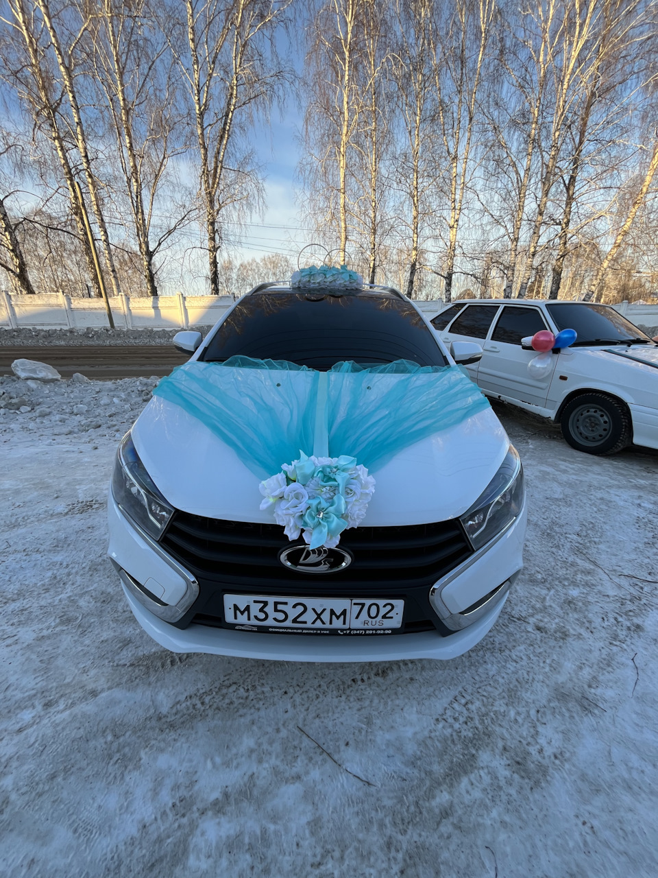 Кортеж скорых. Кортеж скорой помощи. 07. Кортеж скорой у клуба. Подстанция степная оренбург скорой помощи.