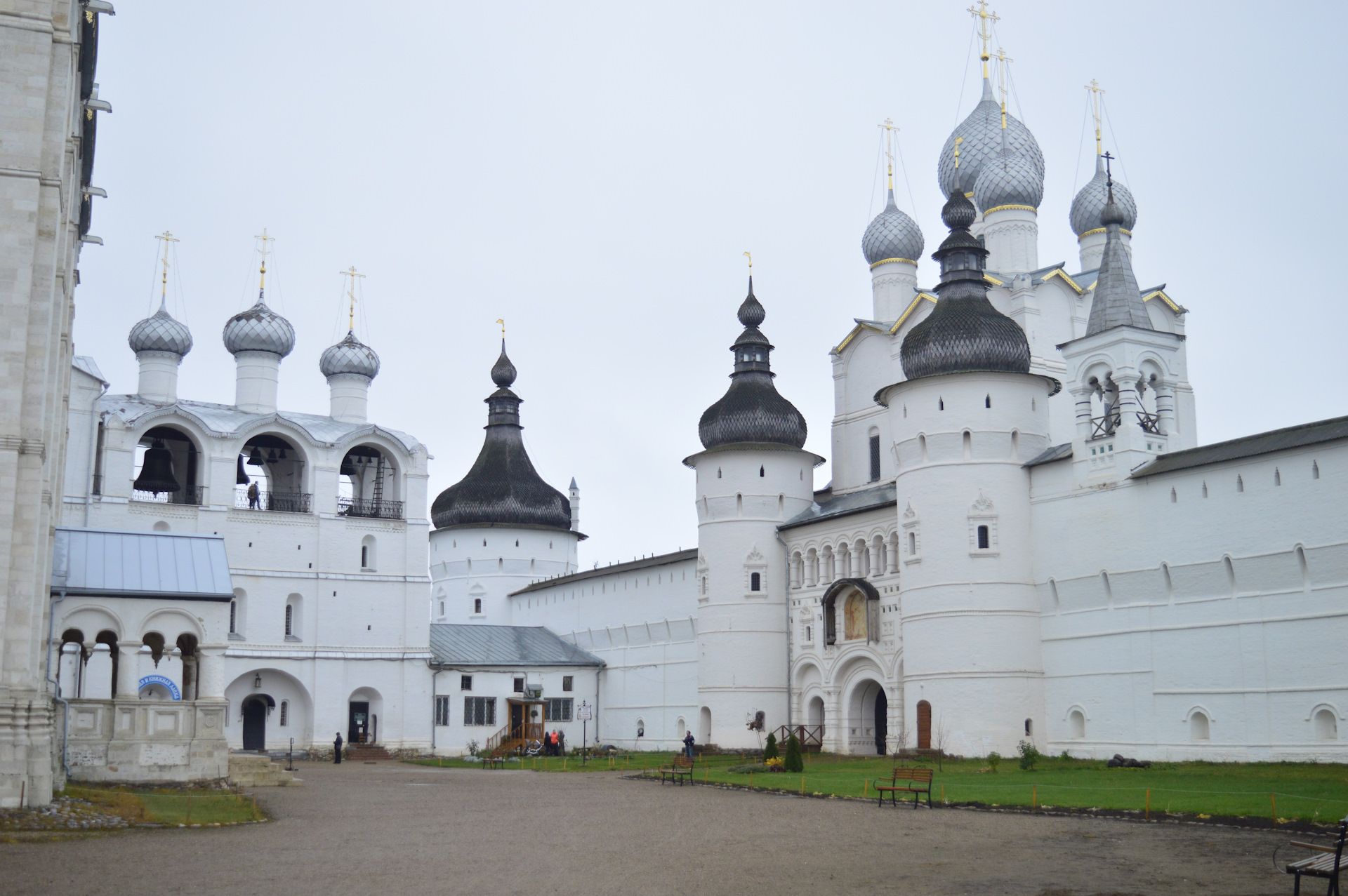 Ярославский кремль музей. Ярославский Кремль Ярославль. Белый Кремль Ярославль. Ростовский Кремль (музей-заповедник). Ярославль достопримечательности Ярославский Кремль.