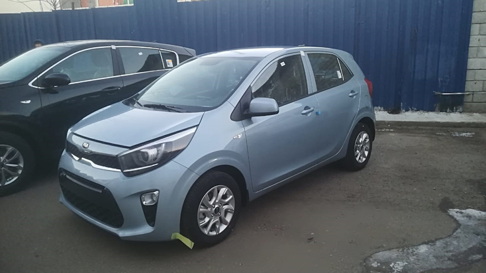 Kia Picanto голубая 2019