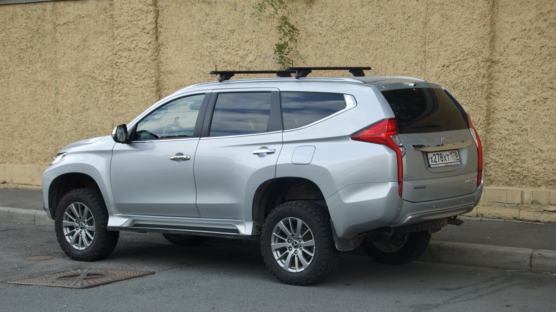 Mitsubishi pajero sport 3 2021. Mitsubishi pajero sport 2021 черный. митсубиси паджеро спорт 3 литра.