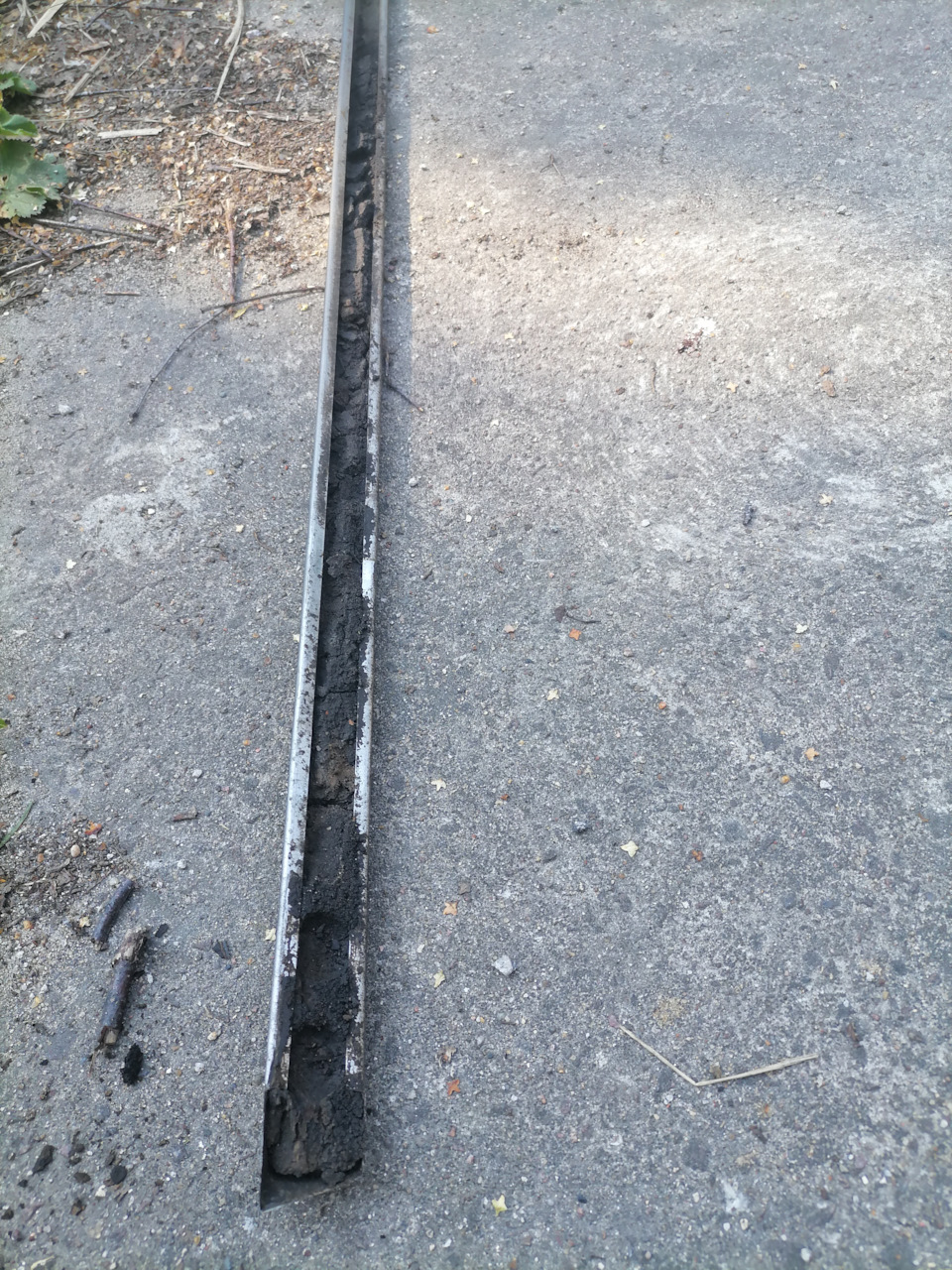 Снятие молдингов порога на реставрацию. — Lada 21013, 1,2 л, 1984 года ...