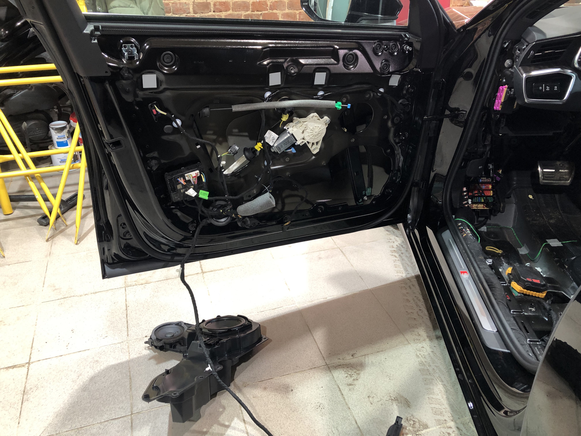 Установка бесключевого доступа (keyless) Audi A6C8. — DRIVE2