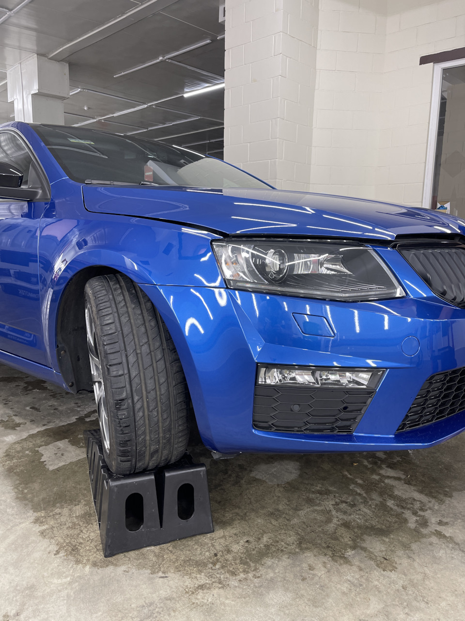 Готовь сани Летом😜Антигравийная защита. — Skoda Octavia RS A7 Mk3, 2 л,  2014 года | стайлинг | DRIVE2