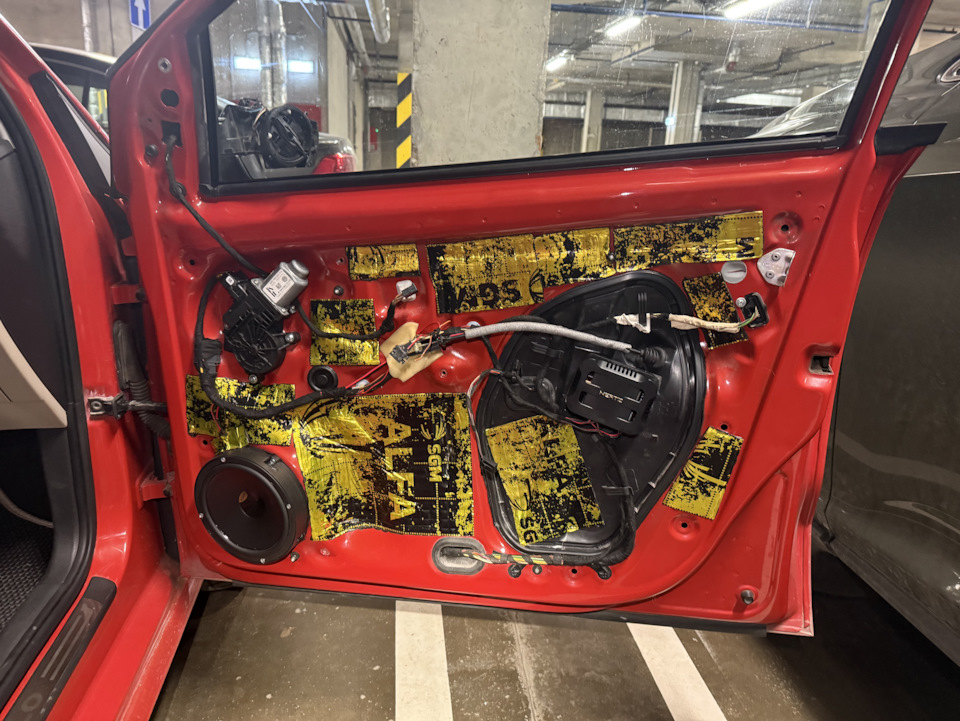 Проводка справа готова — Volkswagen Polo Hatchback Mk5