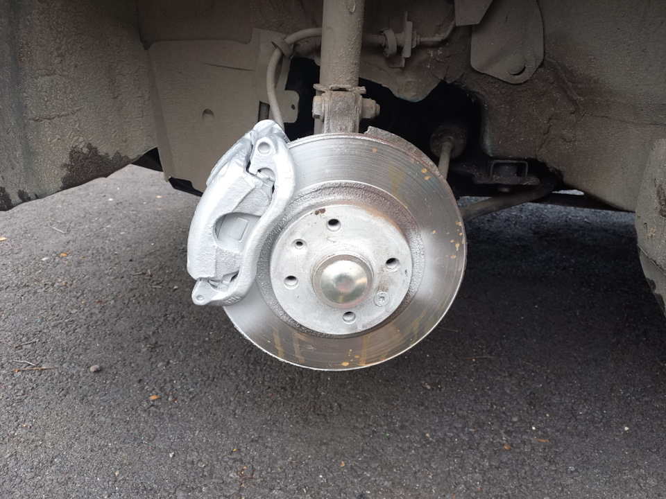 Колпачки на ступицу — Renault Kangoo (1G), 1,4 л, 2006 года | своими ...