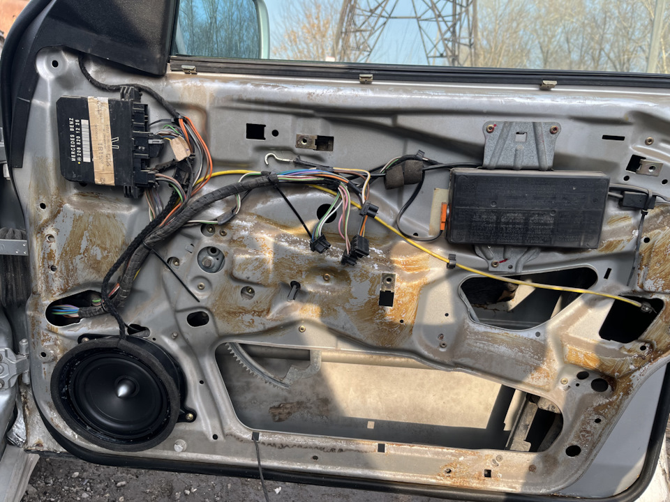 Фото в бортжурнале Mercedes-Benz C-Class (W202)