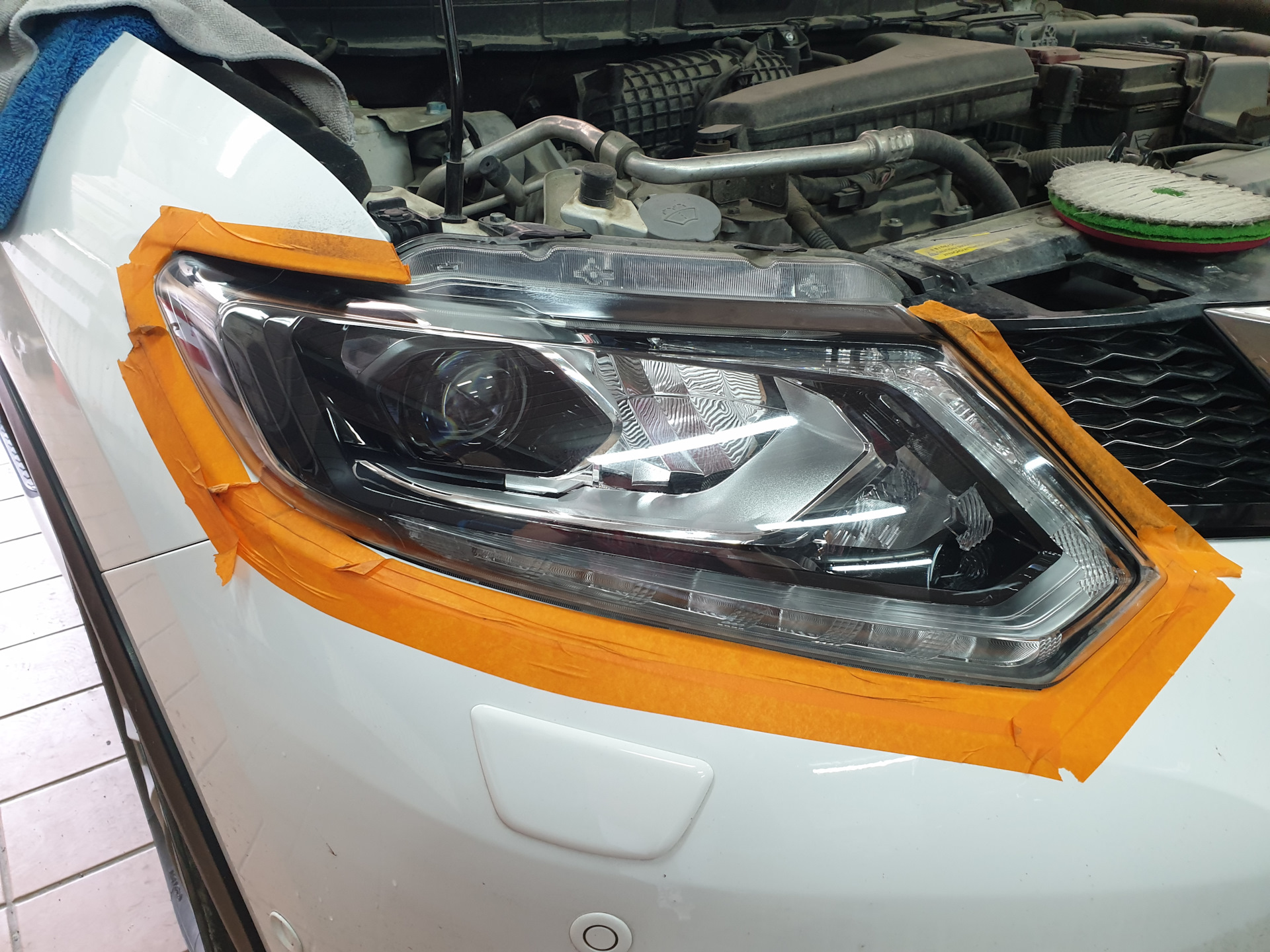 Защитная пленка на фары — Nissan X-Trail III, 2,5 л., 2017 года ...