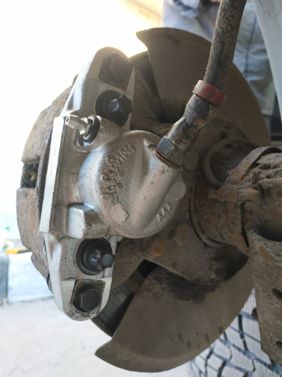 Заменил цилиндр суппорта. — DRIVE2