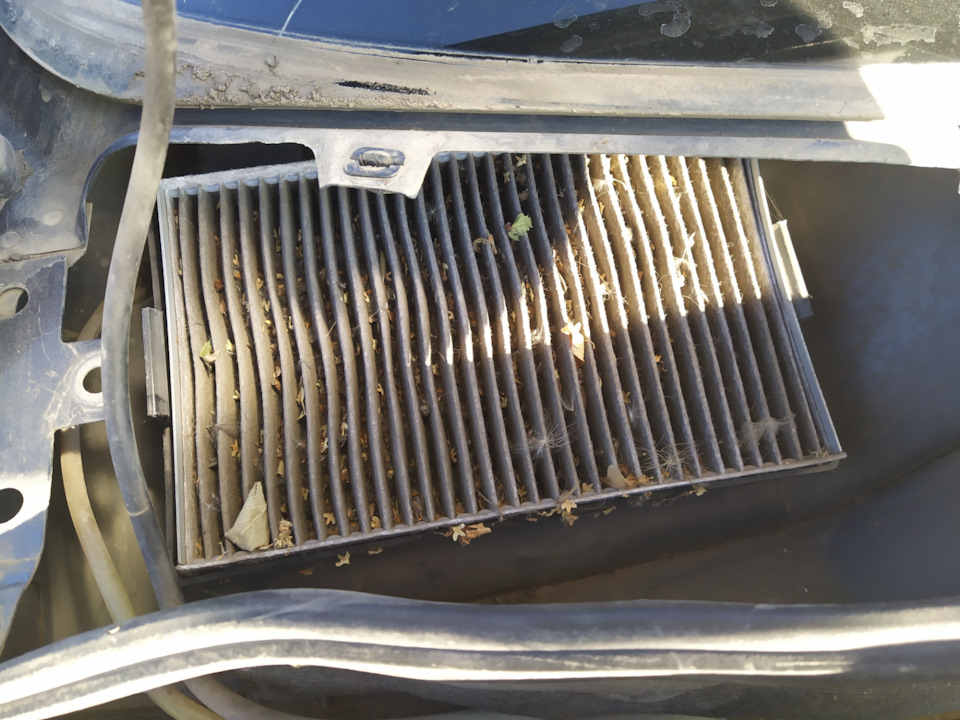 Замена салонного фильтра — LADA Калина 2 универсал, 1,6 л., 2015 года ...