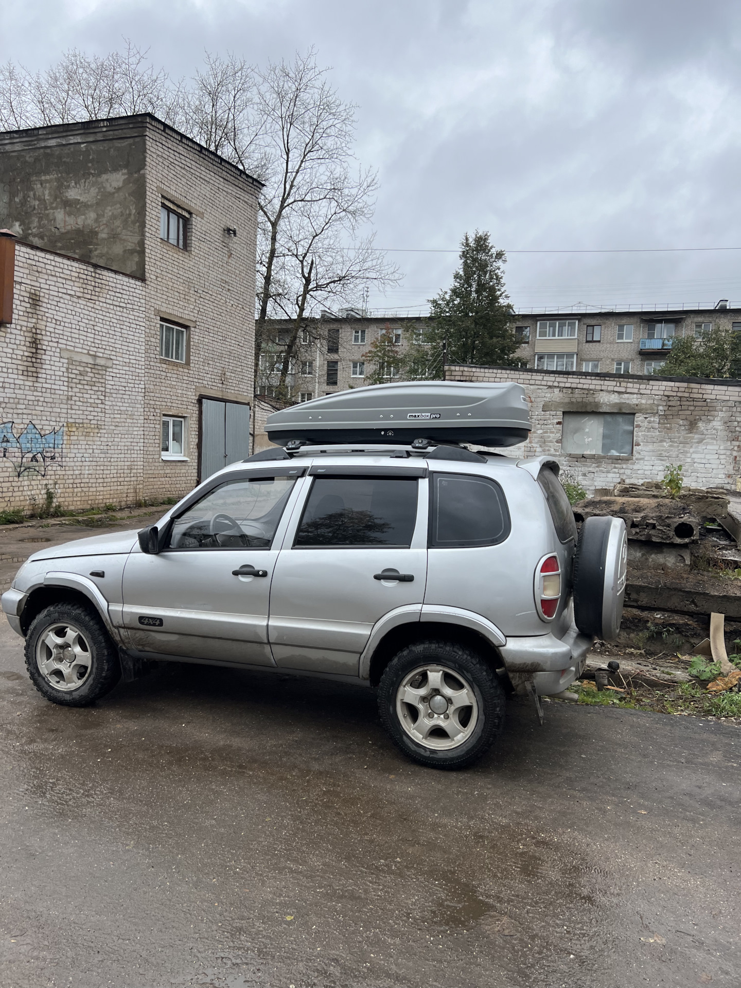 Как я увеличил объем багажника на 460л — Chevrolet Niva (1G), 1,7 л ...