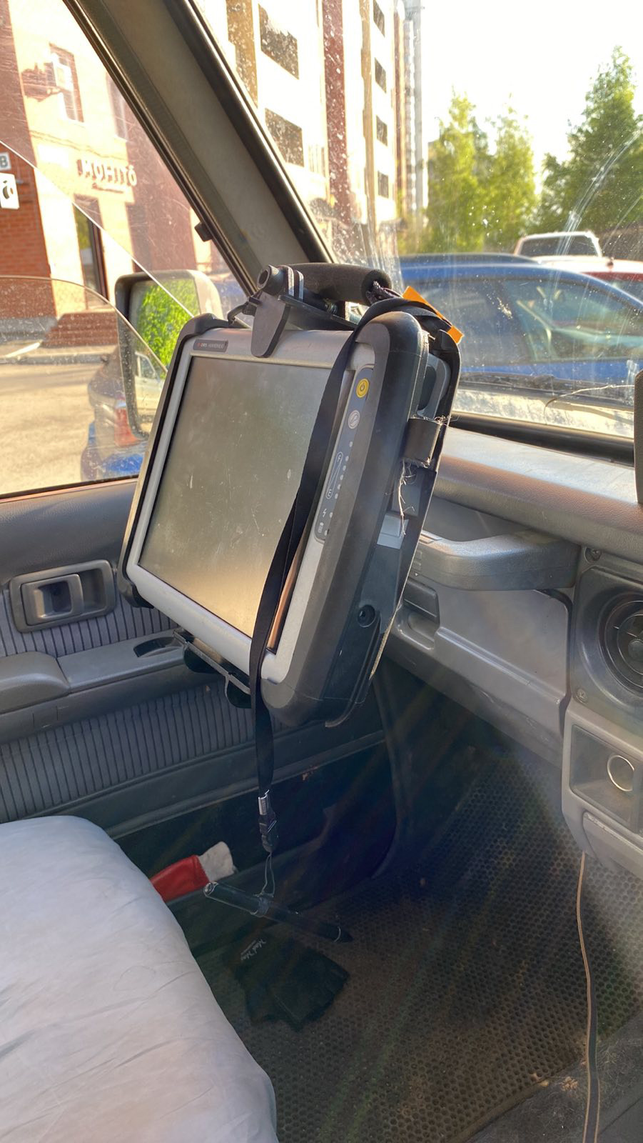 Планшет для навигации — Toyota Land Cruiser Prado 70-series, 2,4 л ...