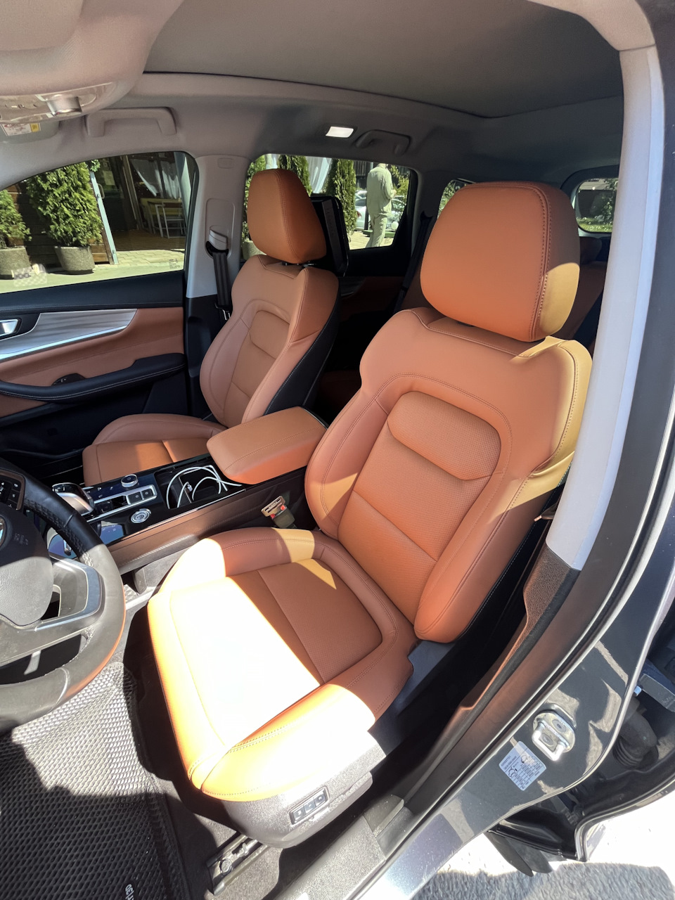 Треснула «кожа» на водительском сиденье — Chery Tiggo 8 Pro, 1,6 л ...