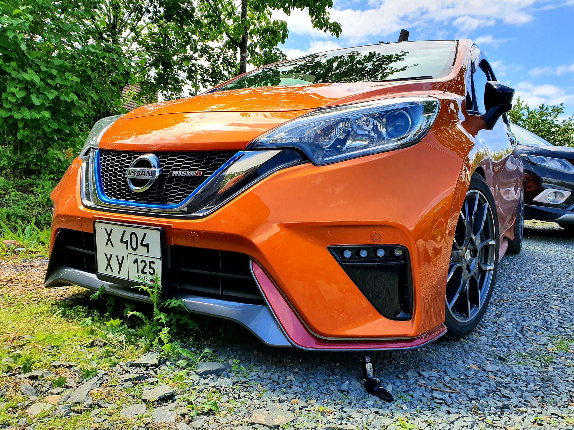 25. Сражение апельсина против Nismo S — Nissan Note e-Power, 1,2 л, 2017  года | тест-драйв | DRIVE2