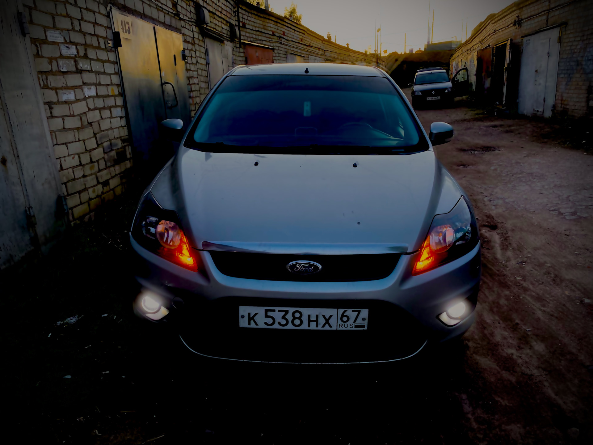 Американские габариты — Ford Focus II Sedan, 1,6 л, 2008 года | своими ...