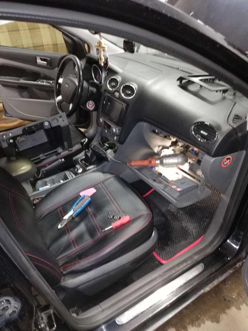 Почему моргает подсветка номера шевроле круз - 81 фото