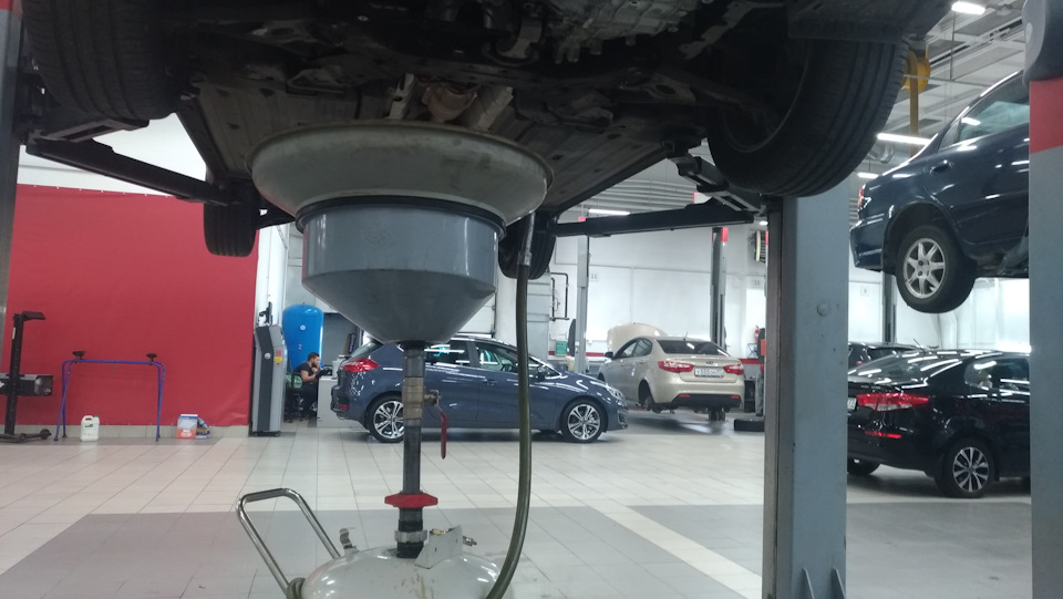 Порвал тросик коробки — Toyota Corolla (120), 1,8 л, 2007 года | своими ...