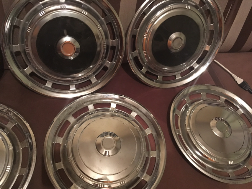 хромированные колпаки на газ 2410. колпаки на колеса газ 24. хром колпаки газ-2410. колпаки газ. газ 3102 хромированные колпаки.