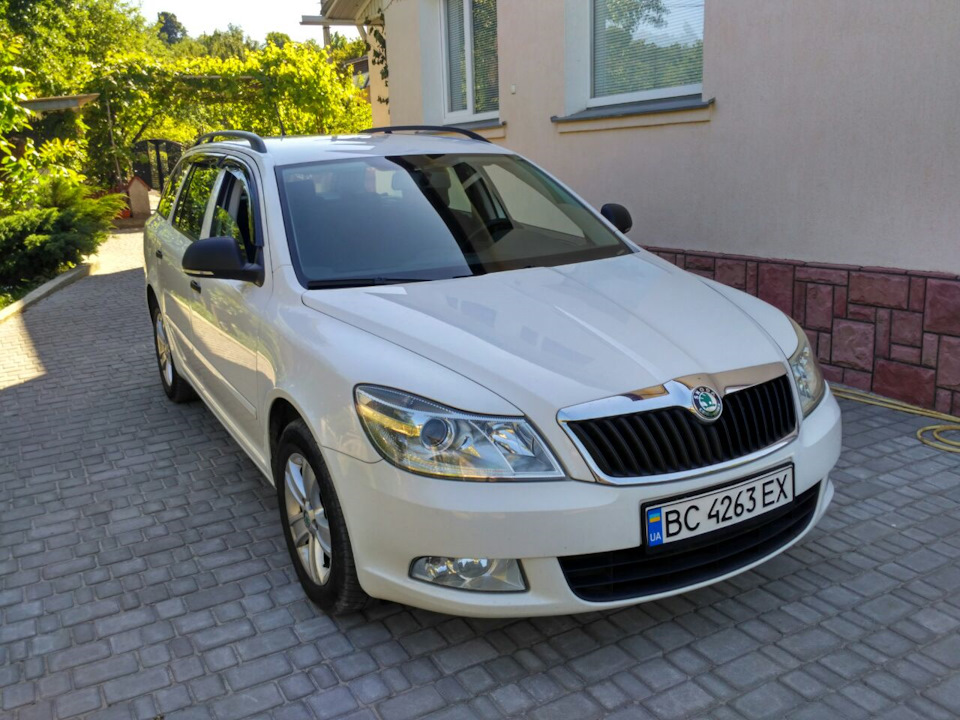 Octavia a5 combi. Skoda Octavia a5 Combi. Прайс Skoda Octavia Combi 2011.