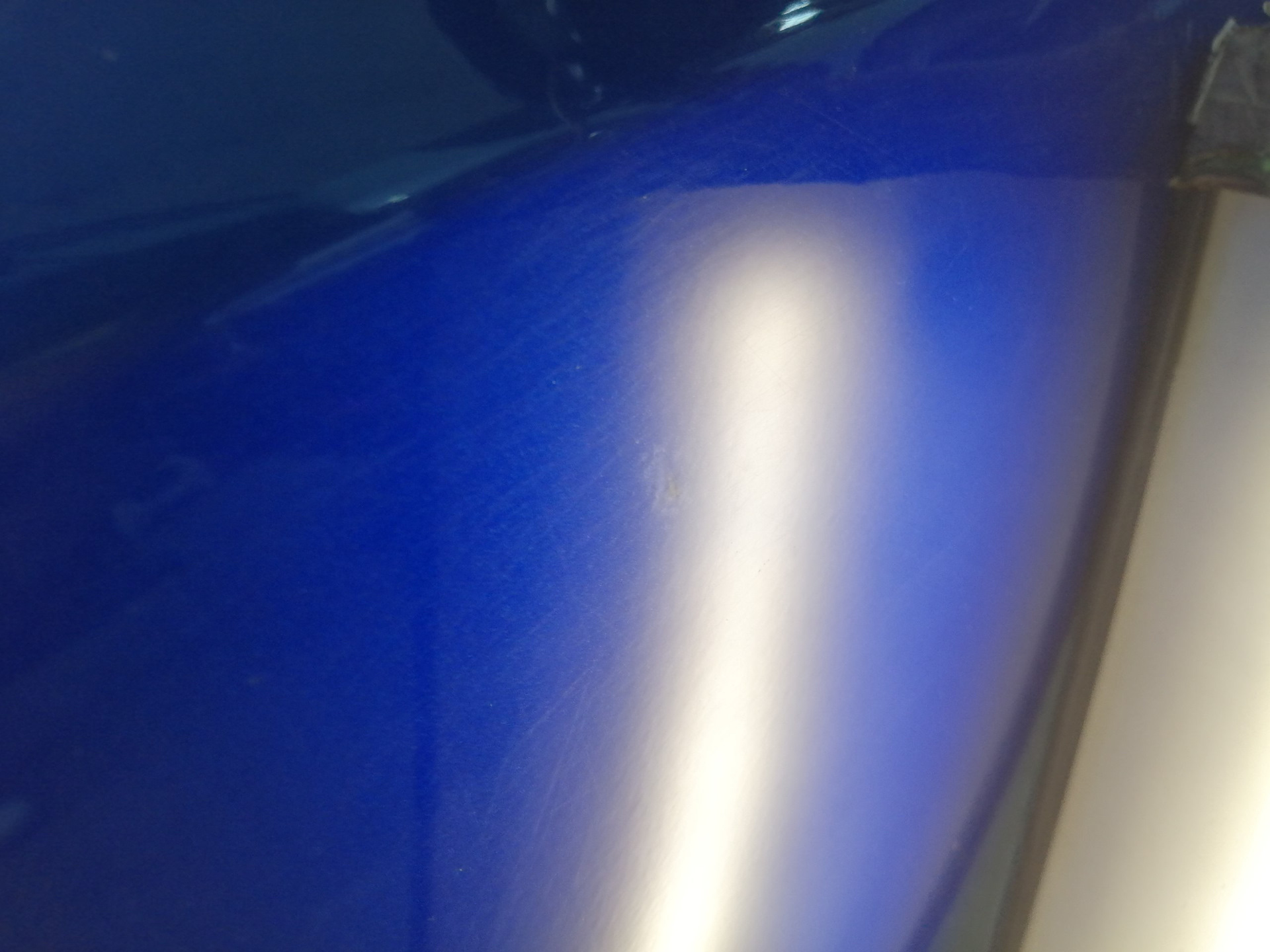 Kia cerato, острая вмятина на двери — Bezpokras на DRIVE2