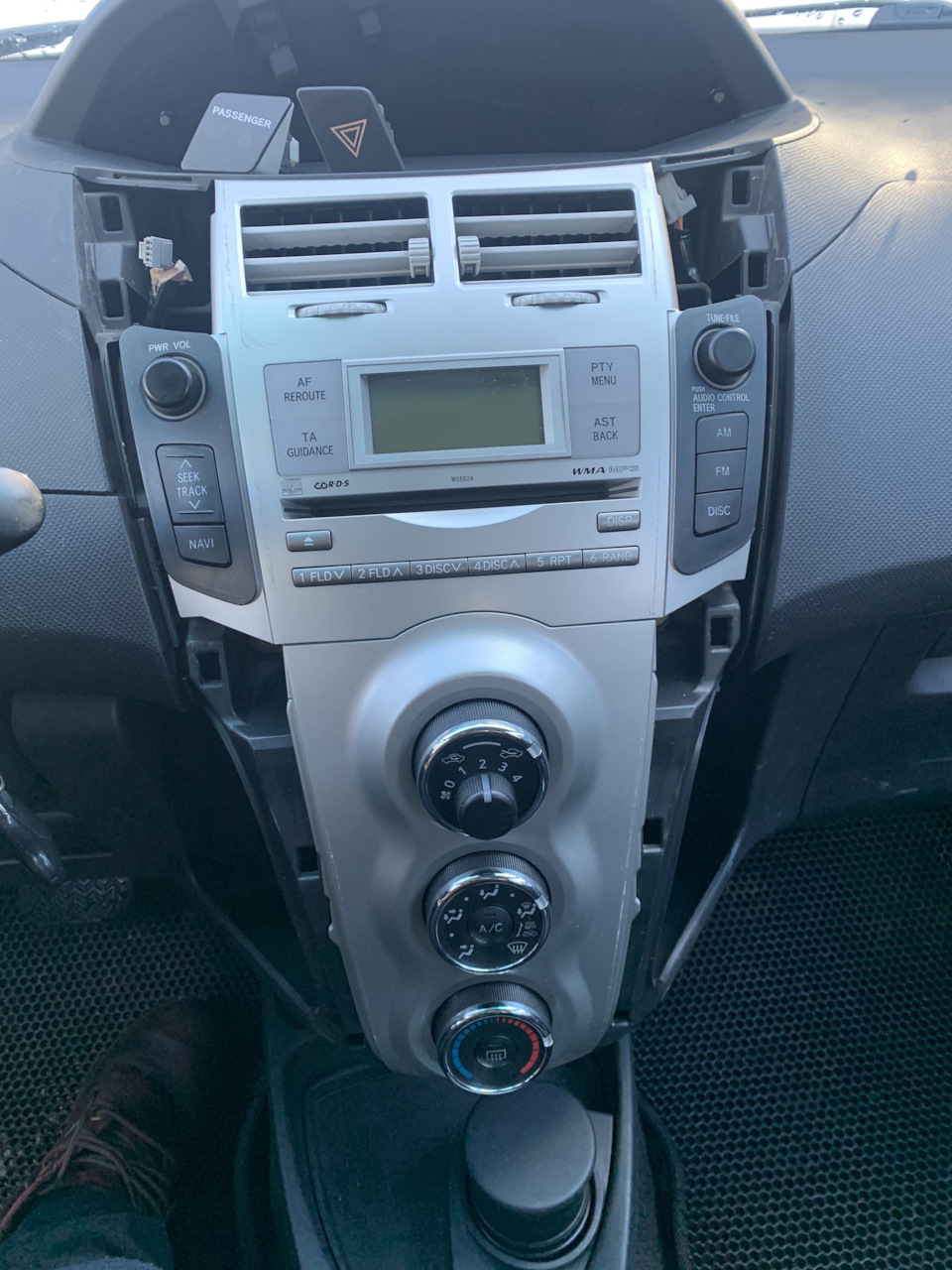 Начинаем разбор) — Toyota Yaris (p2)