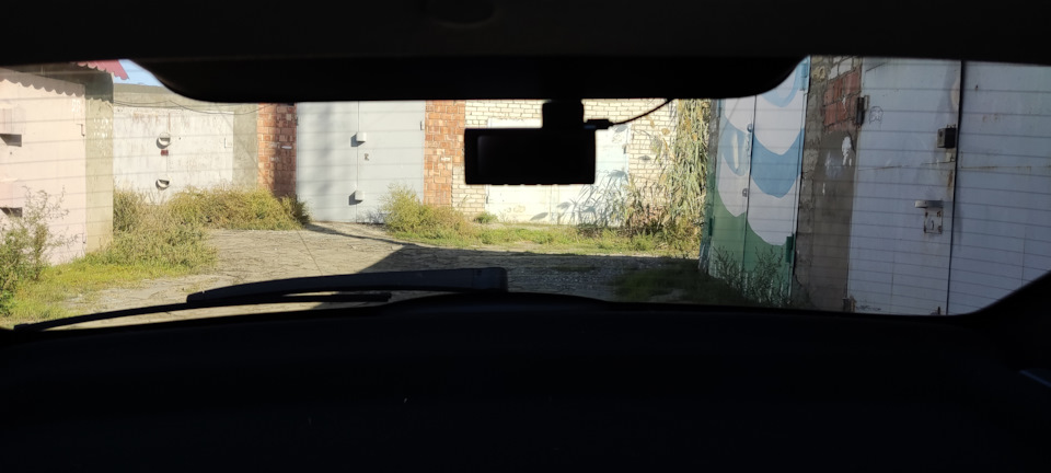 Установка видеорегистратора на заднее стекло — Skoda Rapid (2G), 1,6 л ...