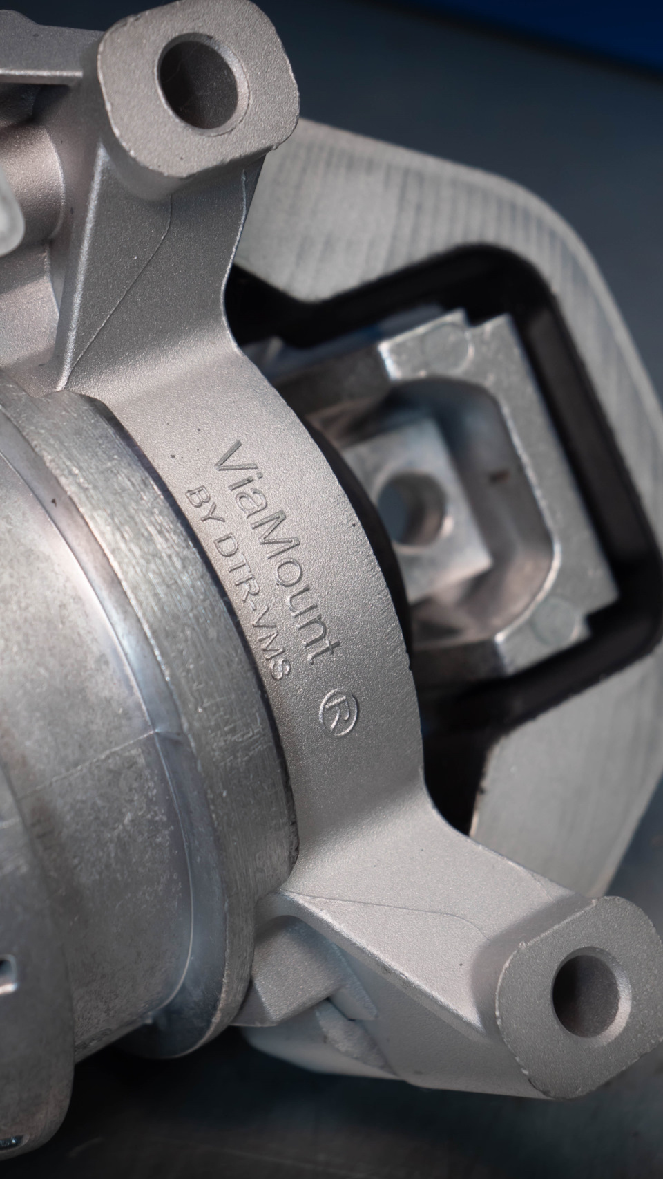 Новая подушка — Audi RS7 (C7)