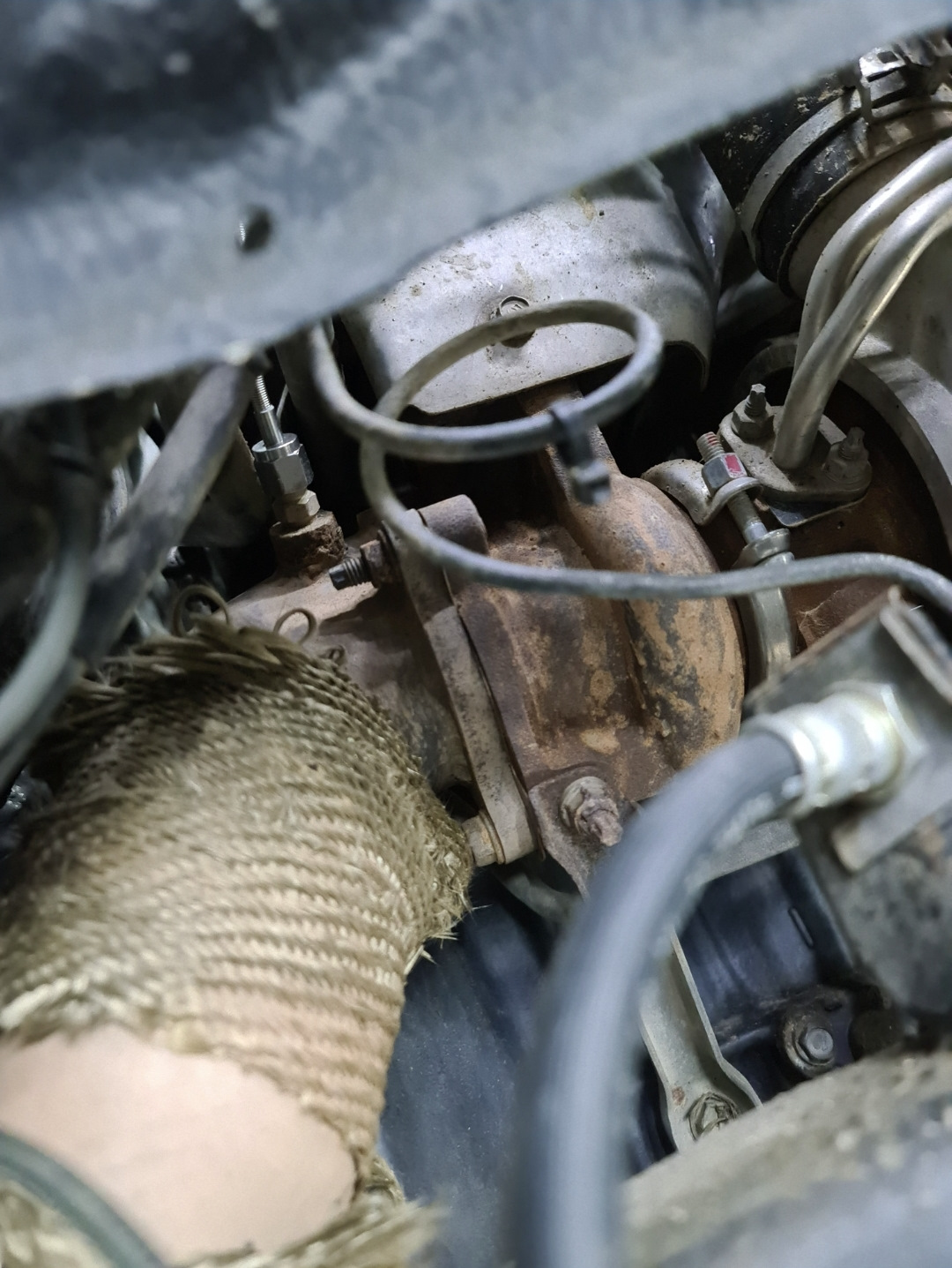 Defi ZD и корректор тахометра — Toyota Hilux (4G), 3 л, 1988 года ...