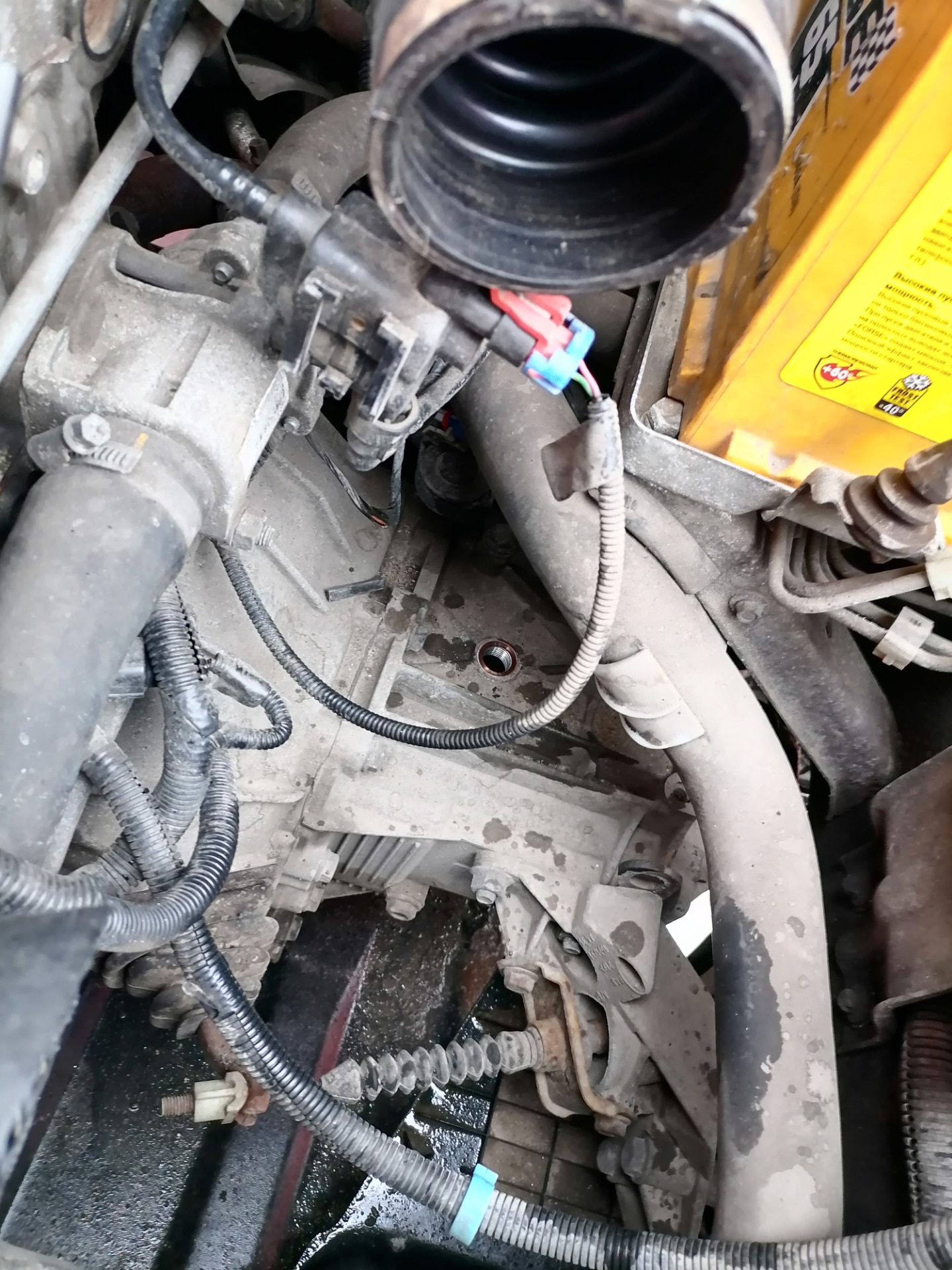 Замена масла в коробке — Lada Калина 2 универсал, 1,6 л, 2014 года ...