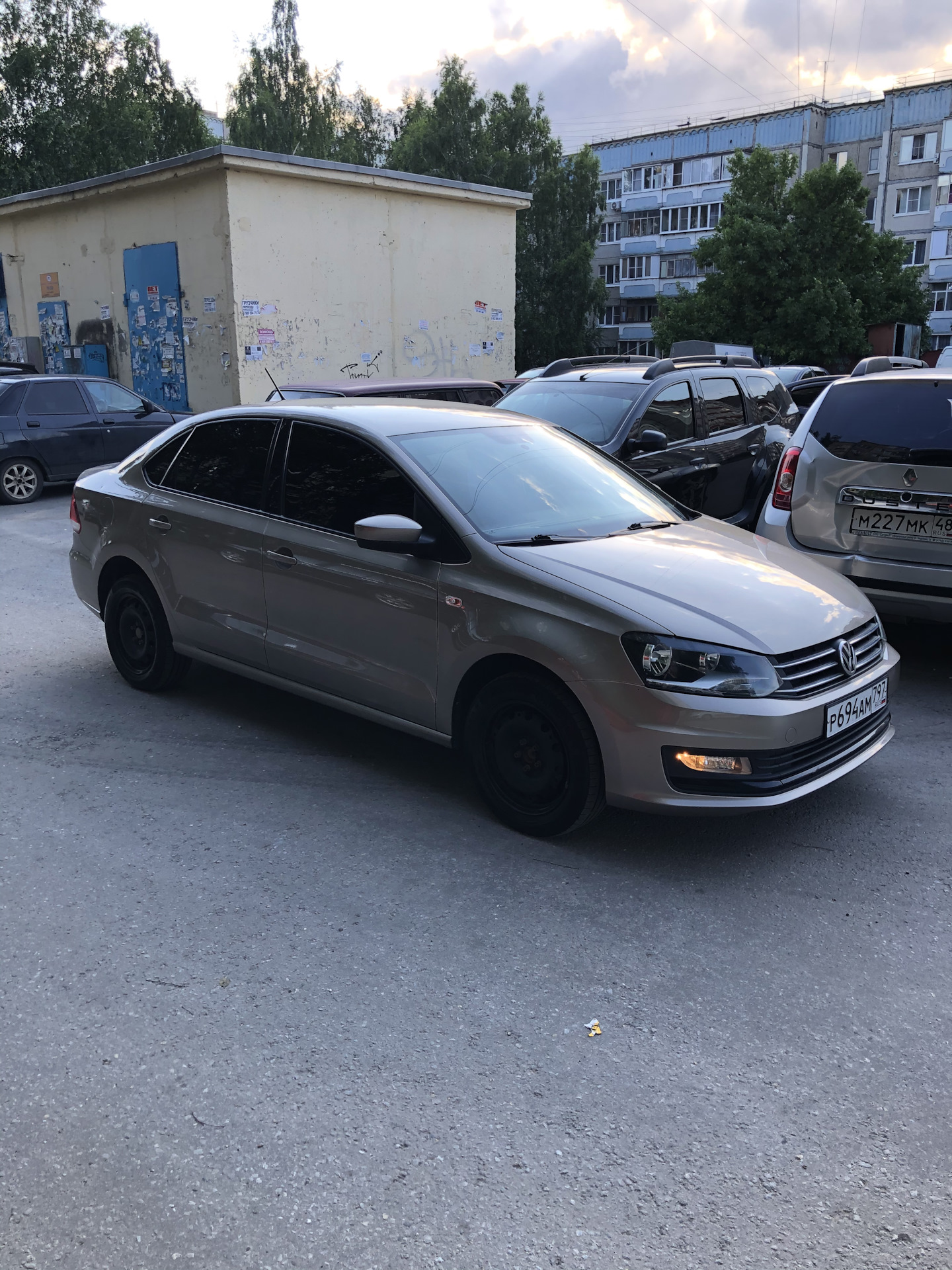 2 Первые улучшения — Volkswagen Polo Sedan, 1,6 л, 2017 года | аксессуары |  DRIVE2