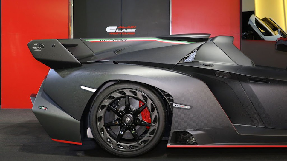 Самая дорогая машина в мире lamborghini veneno roadster