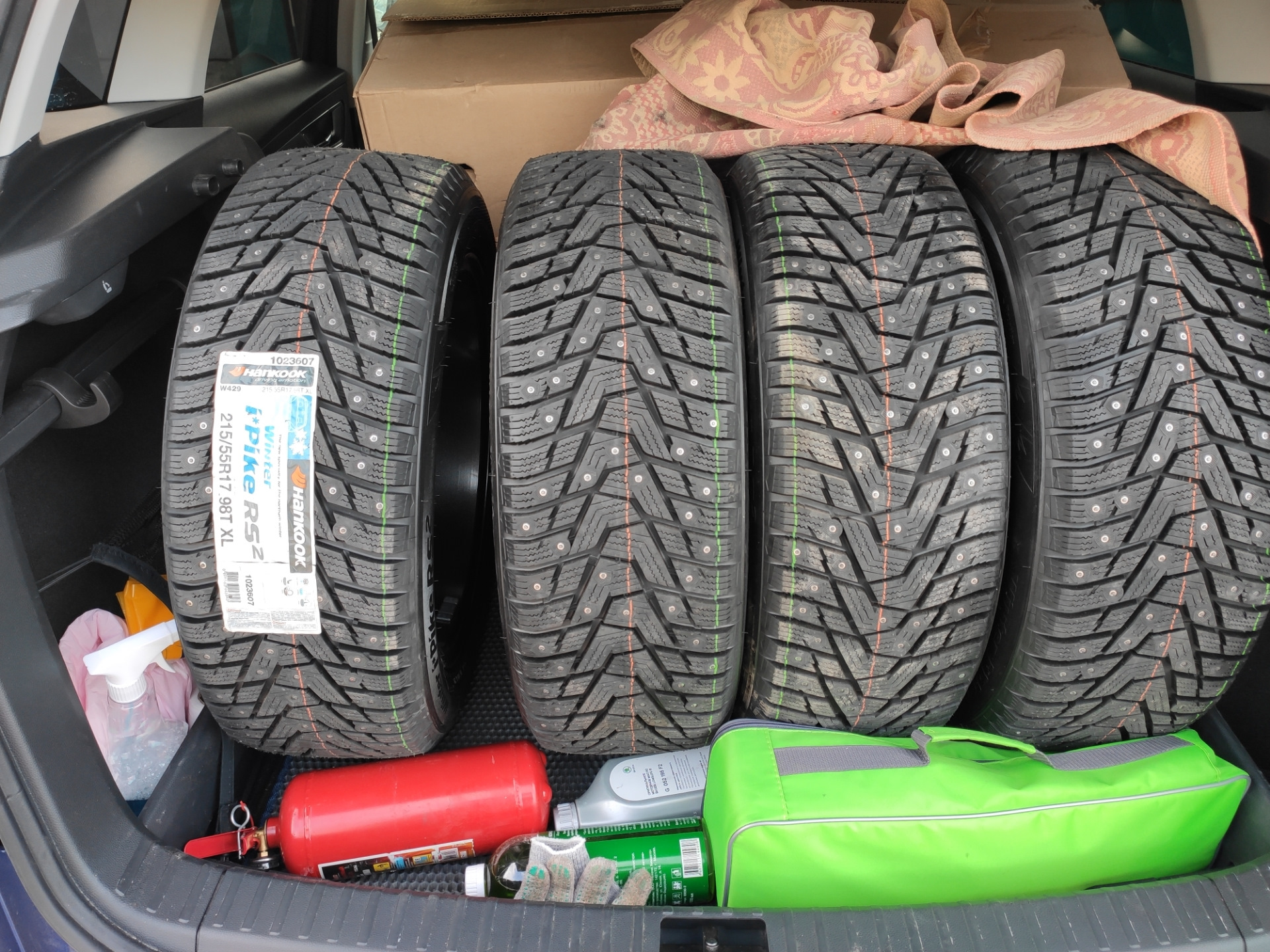 Шины winter pike rs2. Hankook Tire Winter i*Pike rs2. Hankook Tire Winter i*Pike rs2 w429. Hankook Winter i Pike rs2 215/55r17. Ханкук i Pike rs2 проминается корт.