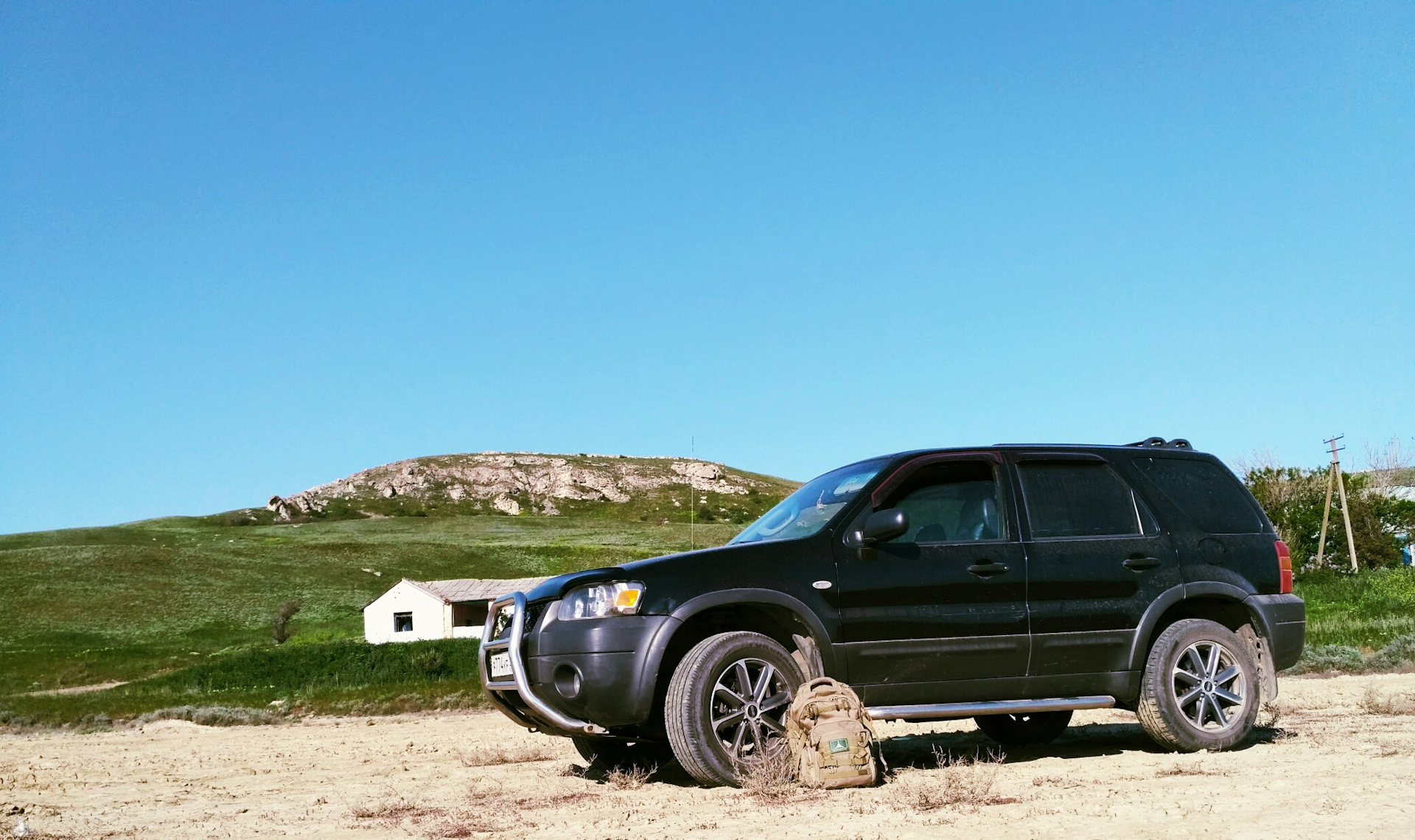 Маверик клуб. Ford Maverick XLT. Форд Маверик занижение. Форд Маверик 1990 салон.