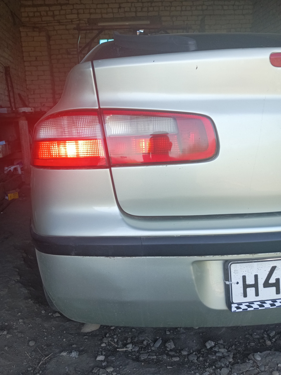 Не работает стоп сигнал — Renault Laguna II, 1,8 л, 2003 года | электроника  | DRIVE2