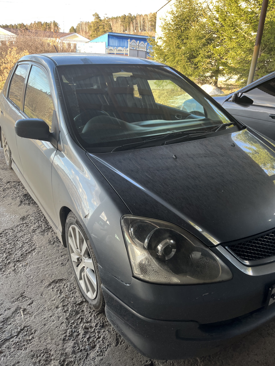 Установка ветровиков и камеры) — Honda Civic Hatchback (7G), 1,7 л, 2005  года | своими руками | DRIVE2