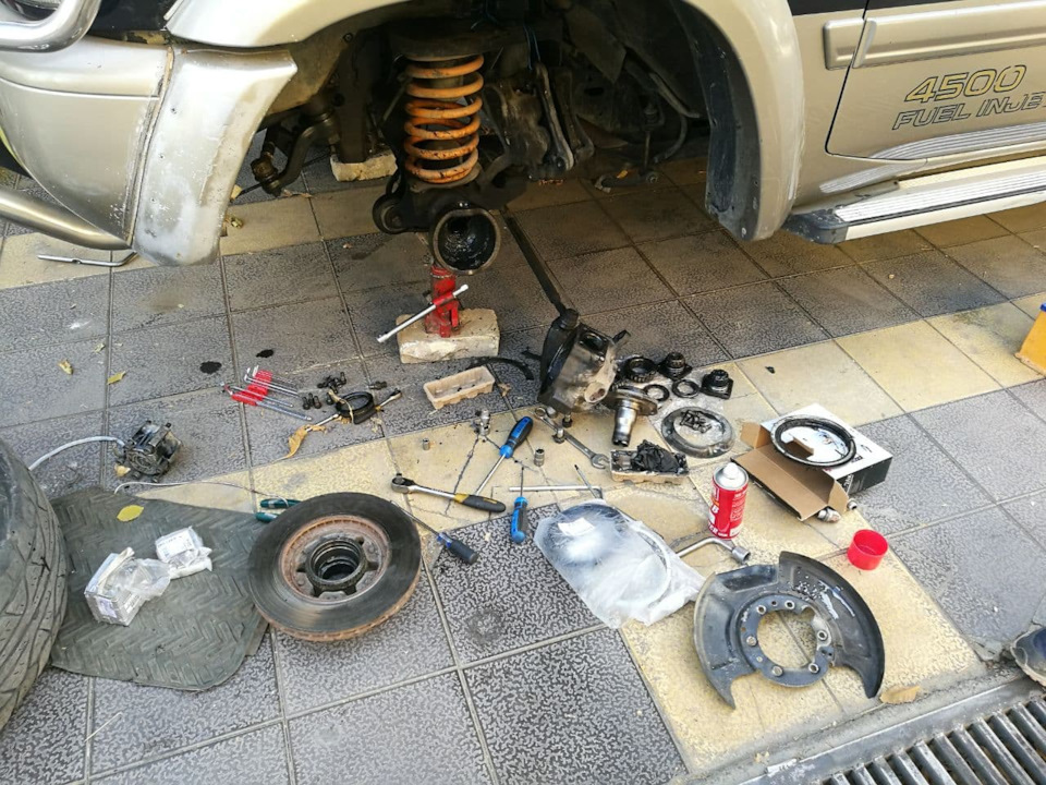 Замена тормозного вакуума и профилактика переднего моста — Nissan ...