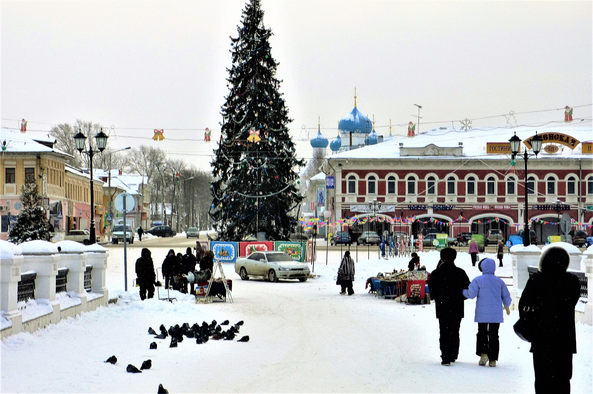 центральная площадь углича