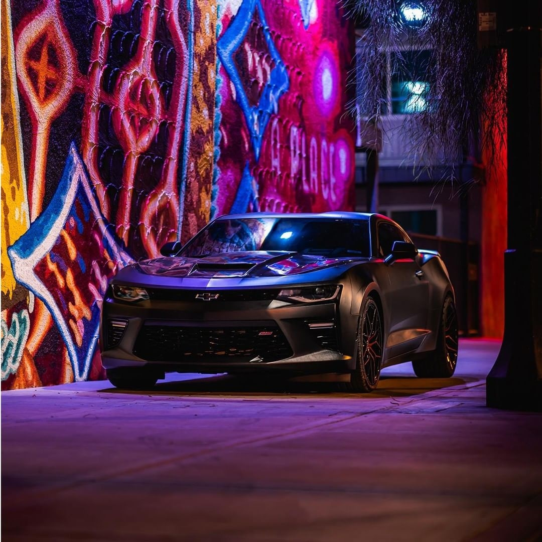 Chevrolet Camaro ночью