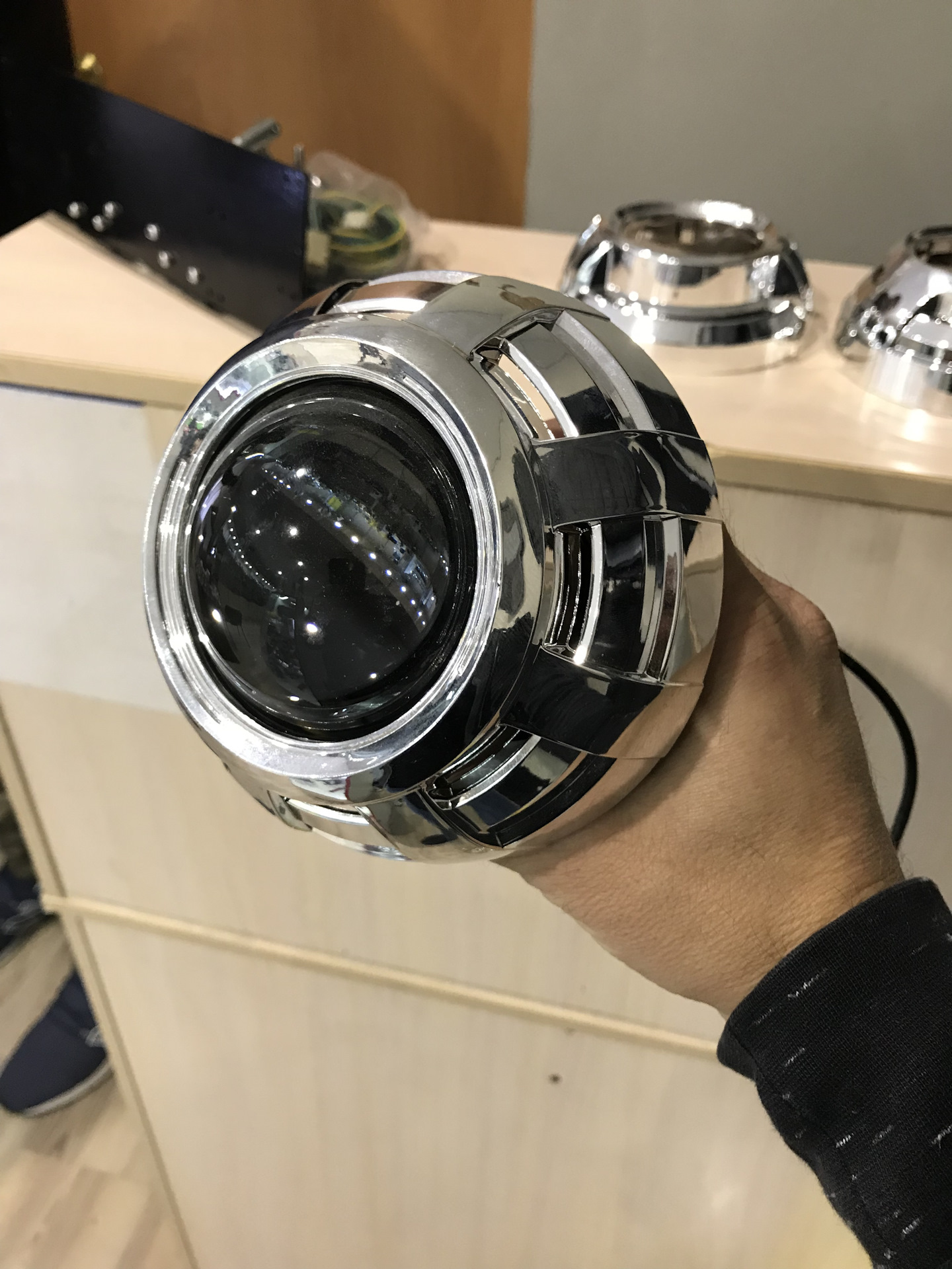 тойота королла 150 линзы в дальний. Bi led камри 40. бмв 7 линза штатная. установка билед фар.