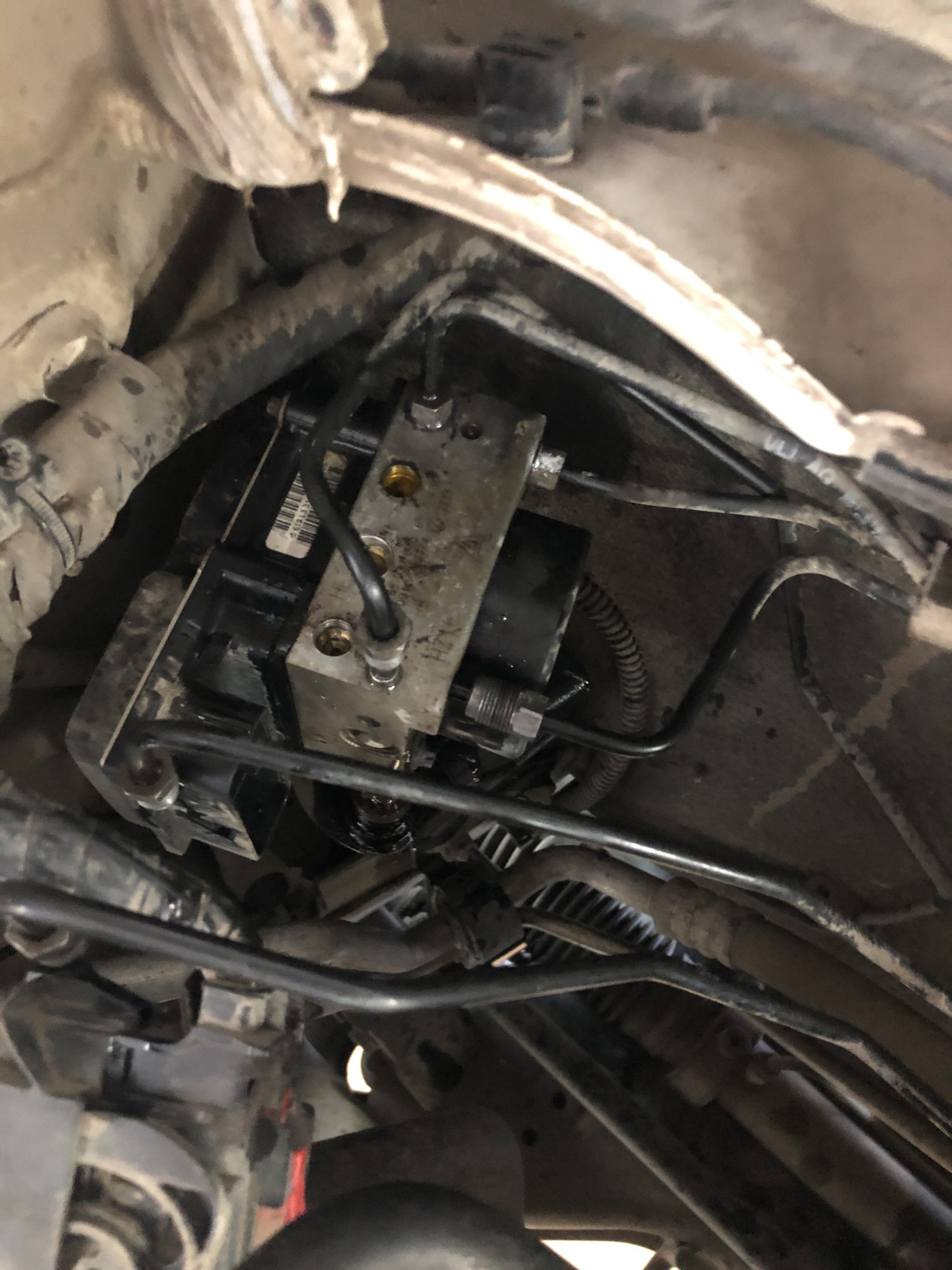 Тормознутые движения #2. Установка блока ESP. — Volkswagen Polo ...