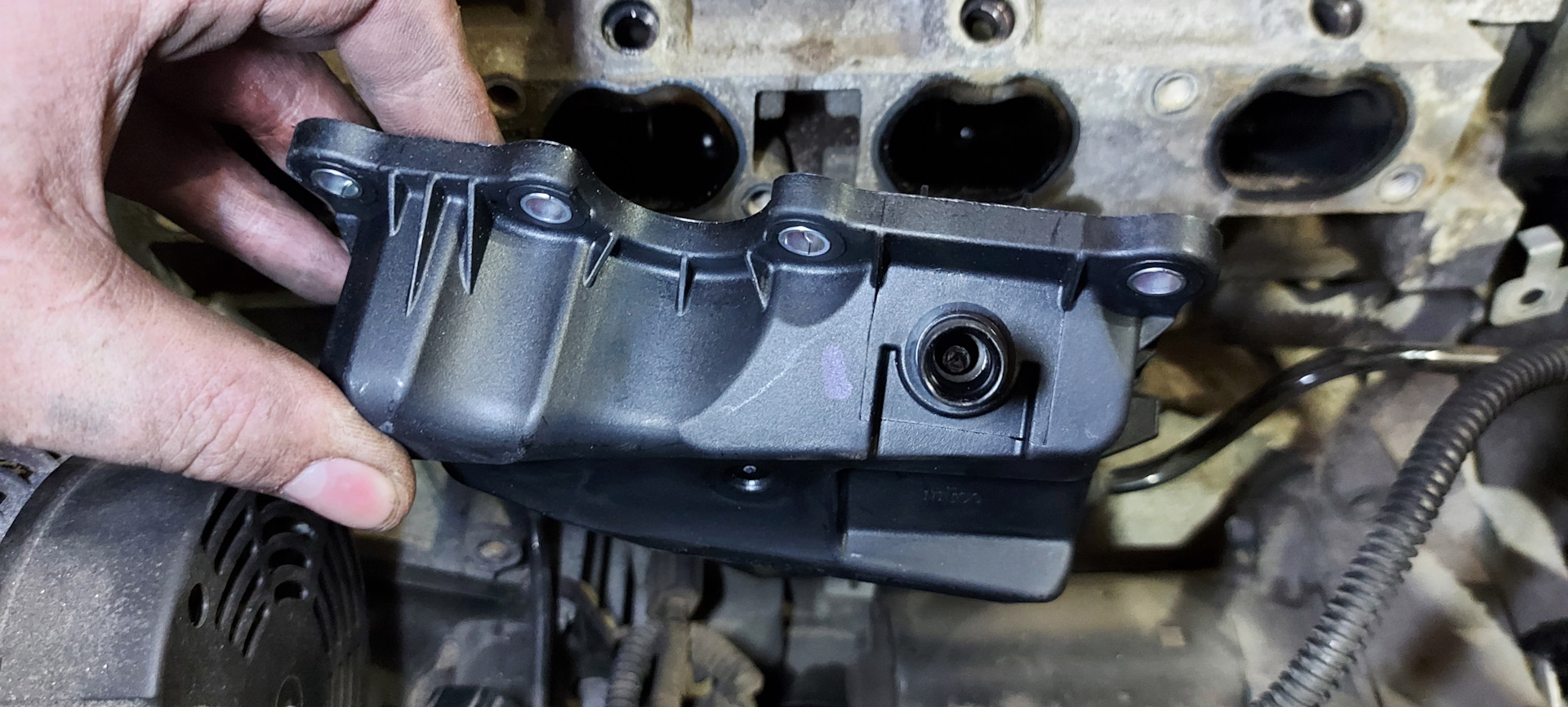 Рециркуляция картерных газов и ALPHA ! — Ford Focus II Hatchback, 1,6 л ...