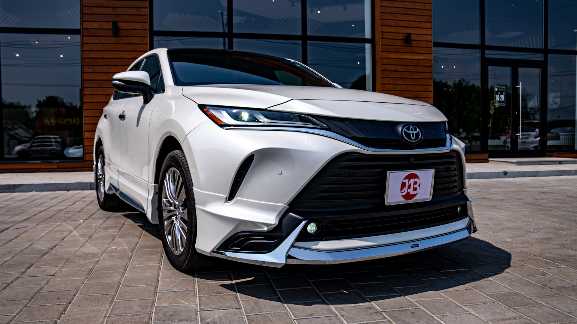 Тойота харриер 2021 год. Тойота Харриер 2020. Тойота Харриер 2021. Toyota Harrier Aero Tourer. Alpine Toyota Harrier 2017