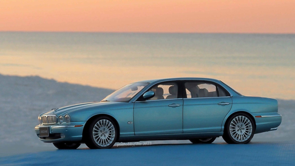 1/18 Jaguar XJ6 (X350), 2004 (Almost Real #810503 Seafrost L.E.