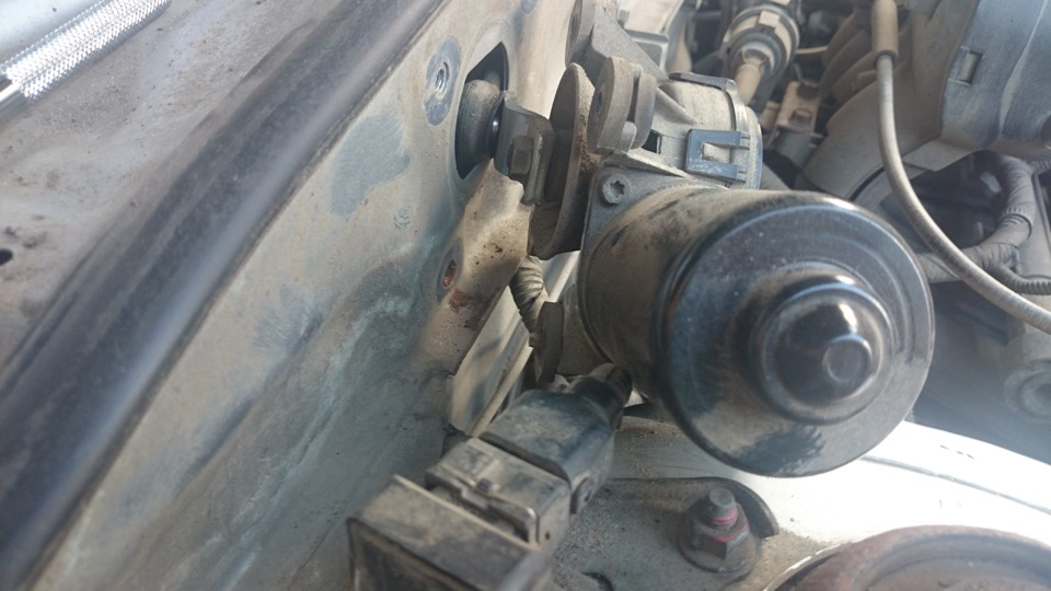 Заклинила трапеция дворников Акцент — Hyundai Accent (2G), 1,5 л, 2005 ...