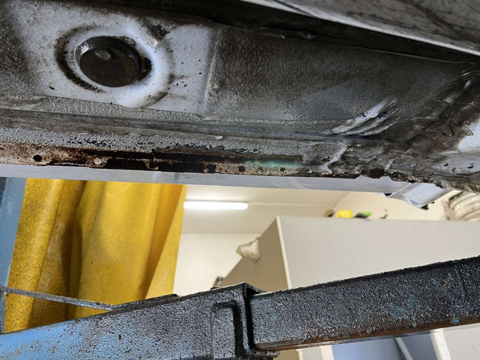 Антикоррозионное покрытие днища автомобиля — Toyota Camry (XV40), 2,4 л ...