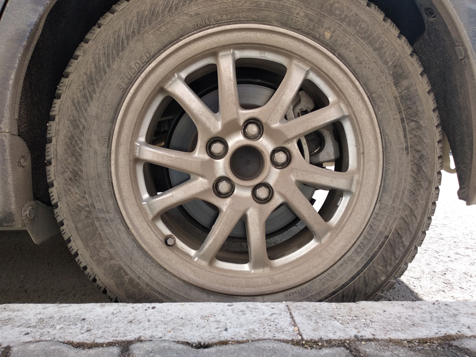 Фото в бортжурнале Toyota Prius Alpha